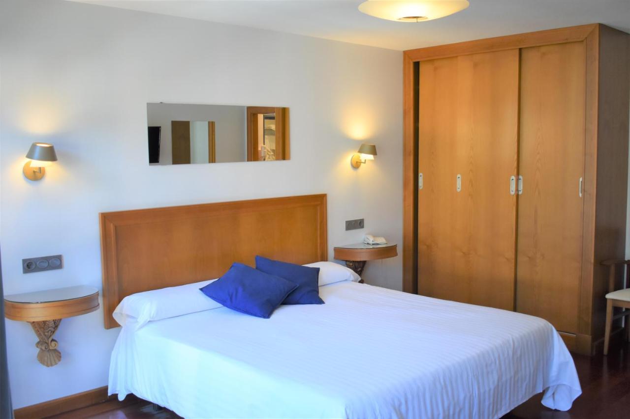 Hotel El Sella Onís エクステリア 写真