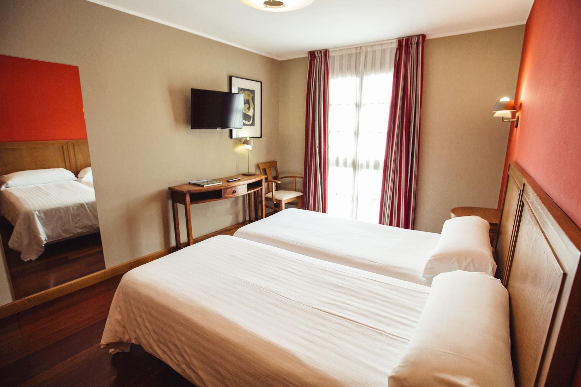 Hotel El Sella Onís エクステリア 写真