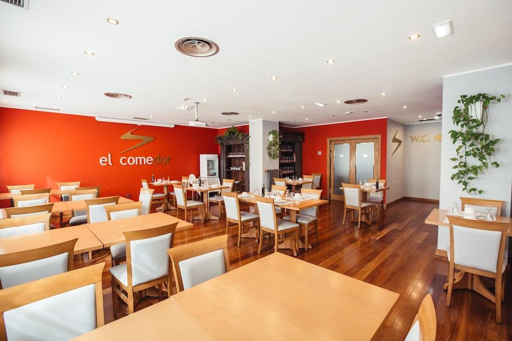 Hotel El Sella Onís エクステリア 写真