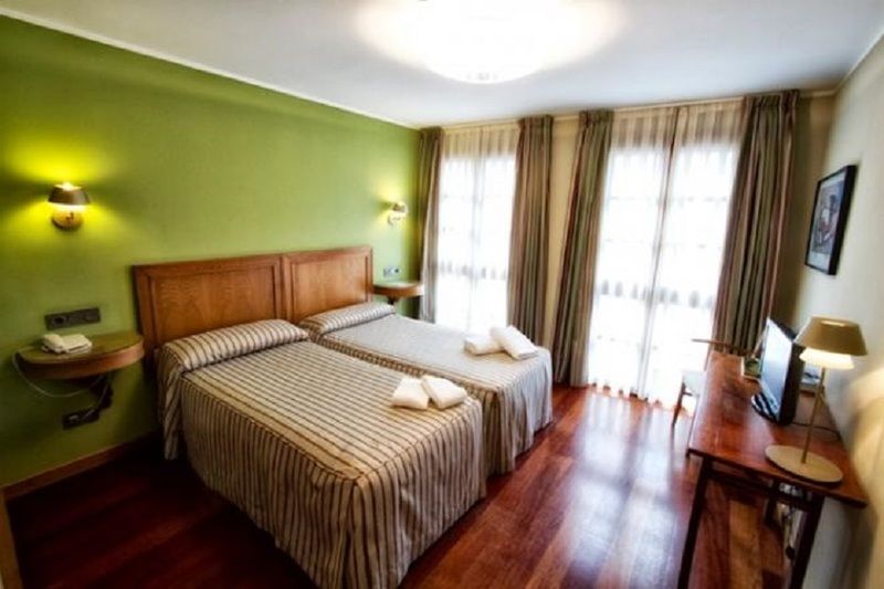 Hotel El Sella Onís エクステリア 写真