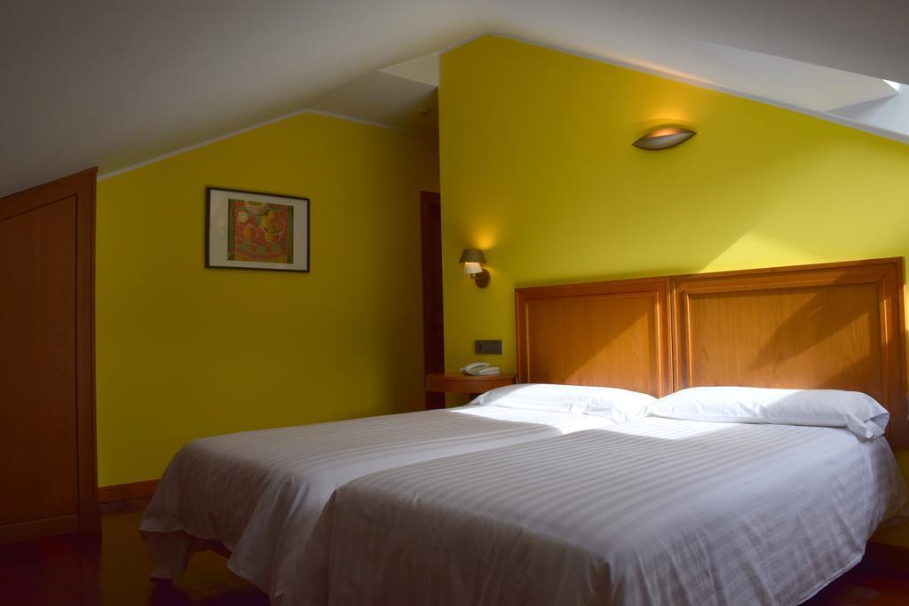 Hotel El Sella Onís エクステリア 写真