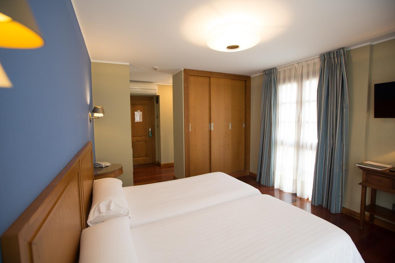 Hotel El Sella Onís エクステリア 写真