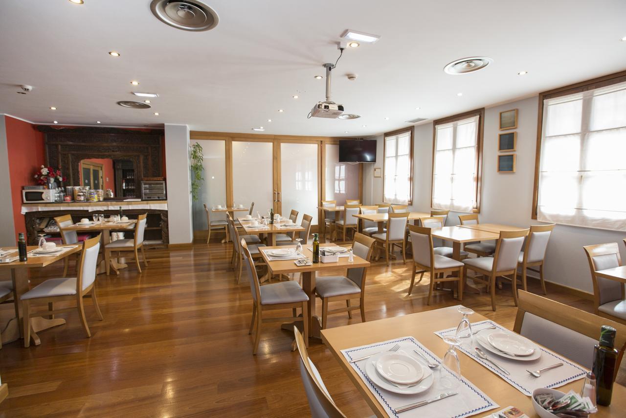 Hotel El Sella Onís エクステリア 写真