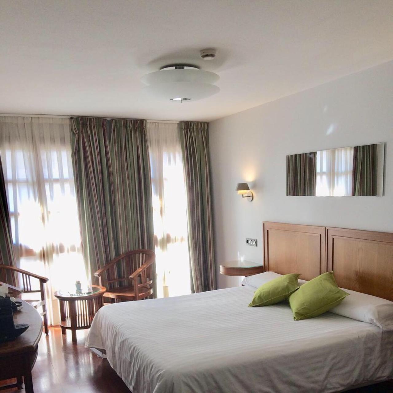Hotel El Sella Onís エクステリア 写真