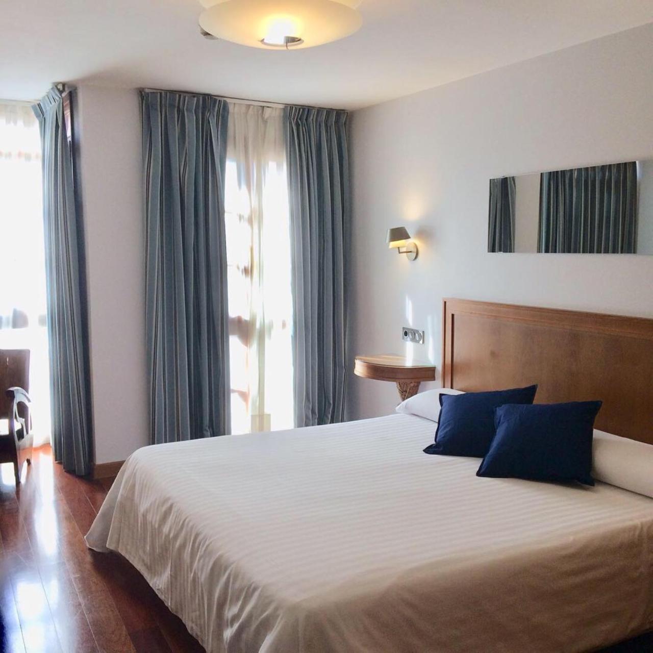 Hotel El Sella Onís エクステリア 写真