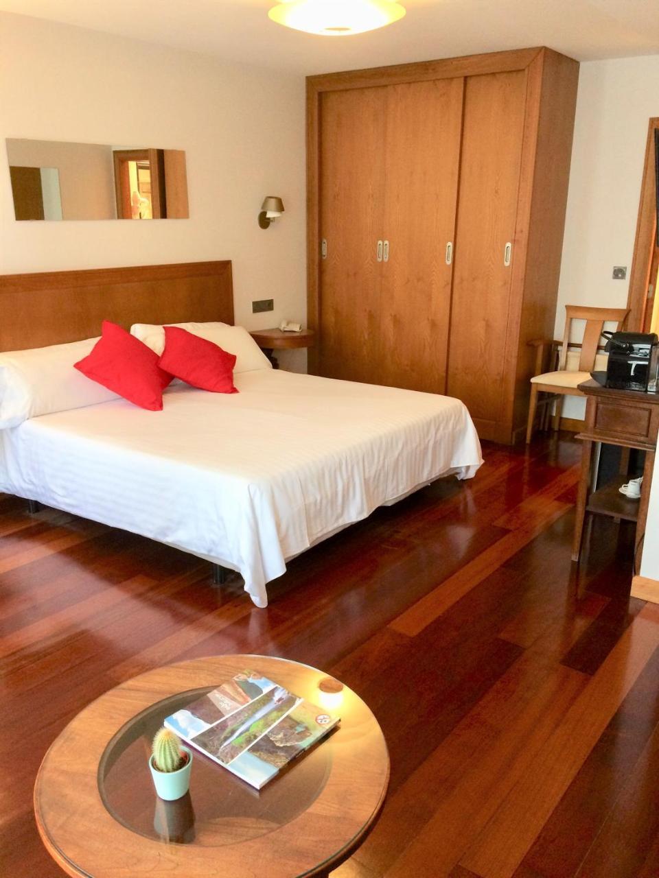 Hotel El Sella Onís エクステリア 写真